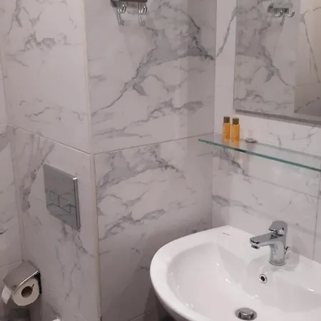 тес гарденс Appartement *